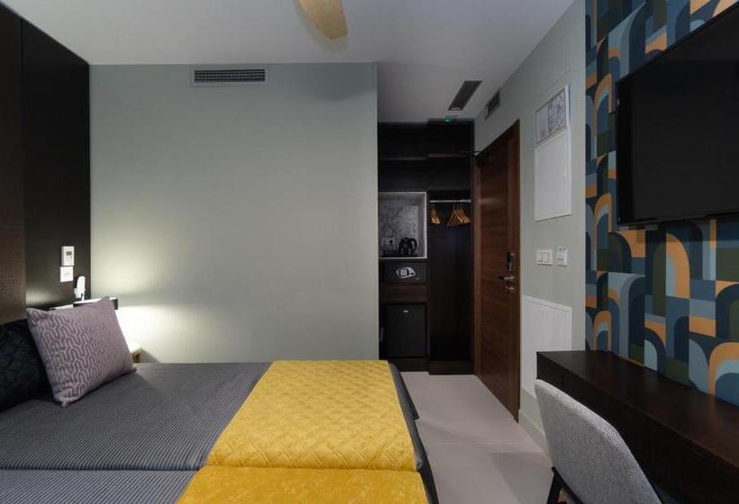 اتاق اکونومی, Perla Del Sur