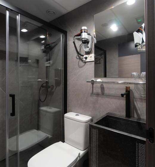 اتاق اکونومی, Perla Del Sur