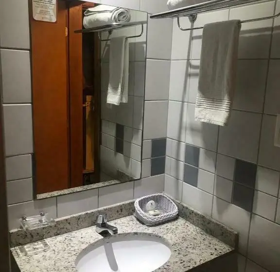 Standard-studio, Studio 01 Modelo Flat