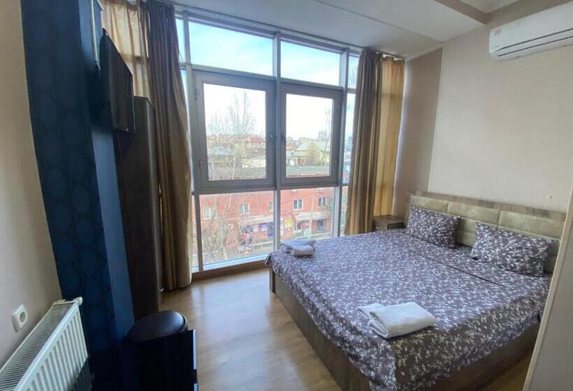 Standard Room, G & J