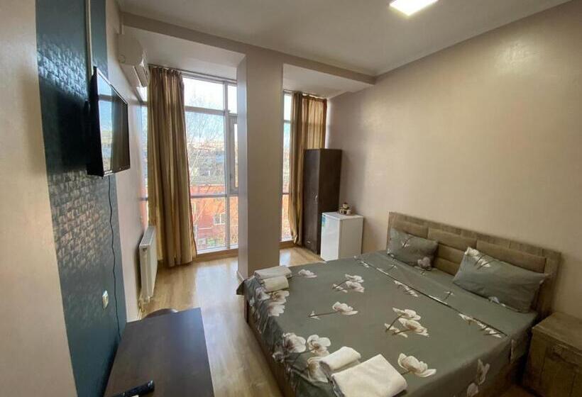 Standard Room, G & J