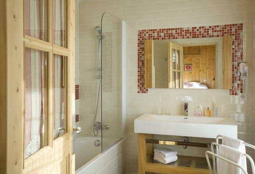 اتاق استاندارد چهار تخته, Hôtel L Arbina