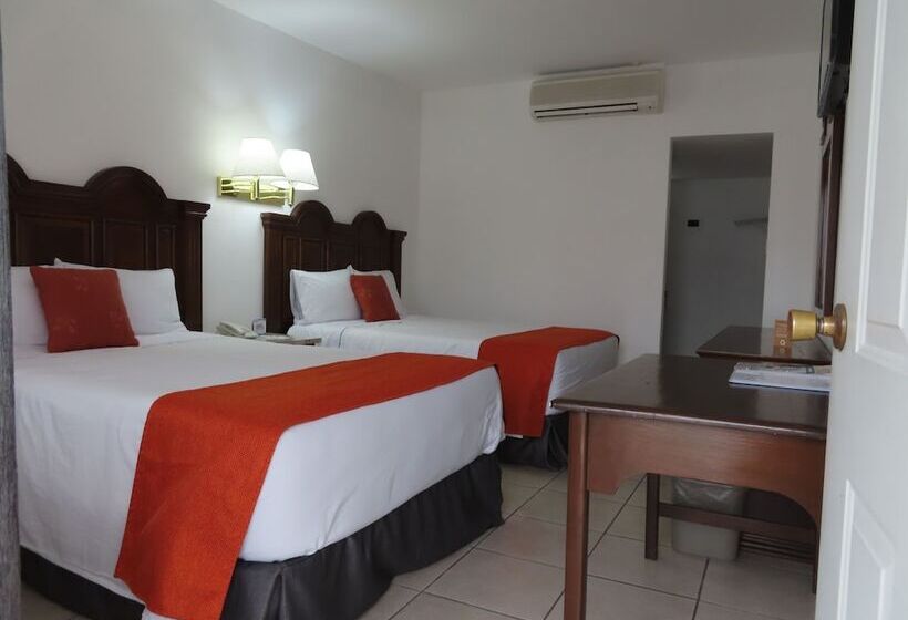 스탠다드 룸 더블 침대 2개, Los Robles