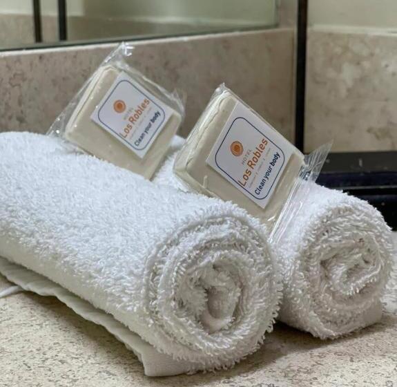 수피리어 룸, Los Robles