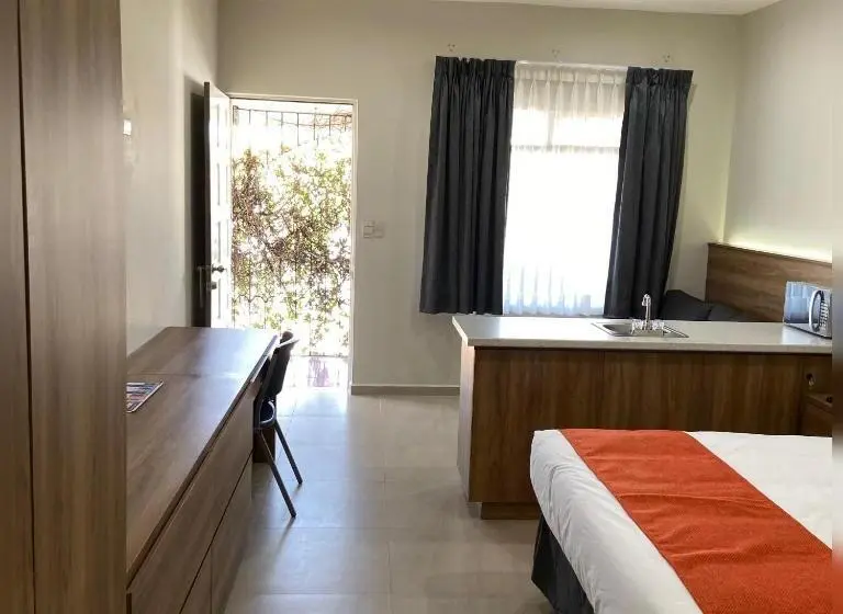 سوییت, Los Robles