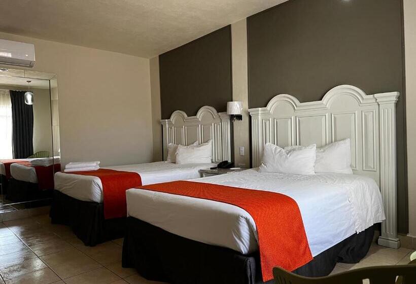 스탠다드 룸 더블 침대 2개, Los Robles