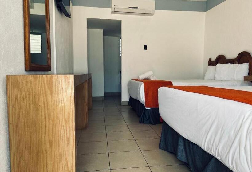 스탠다드 룸 더블 침대 2개, Los Robles