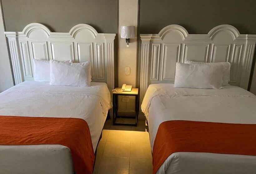 디럭스 룸, Los Robles