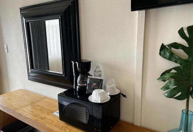 디럭스 룸, Los Robles