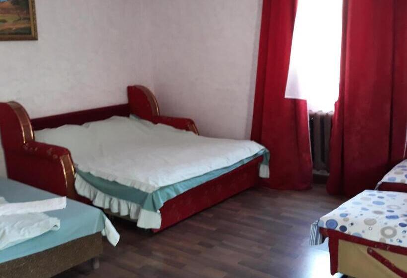 اتاق خانوادگی, Skazka