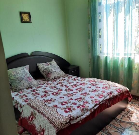 اتاق عادی, Skazka