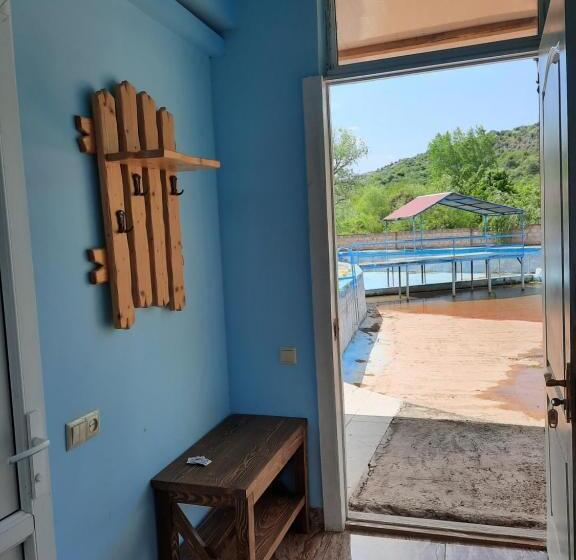 استودیوی استاندارد, Skazka