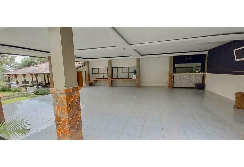 Номер Deluxe, Sri Indrawati Puncak Mitra Reddoorz