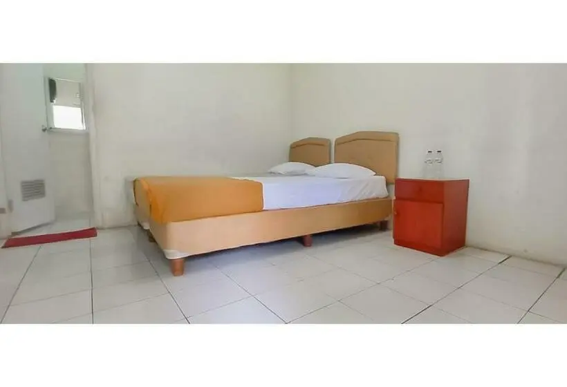 Deluxe Zimmer, Sri Indrawati Puncak Mitra Reddoorz
