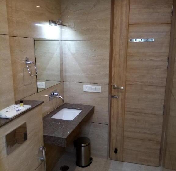 חדר דלוקס, The Lighthouse