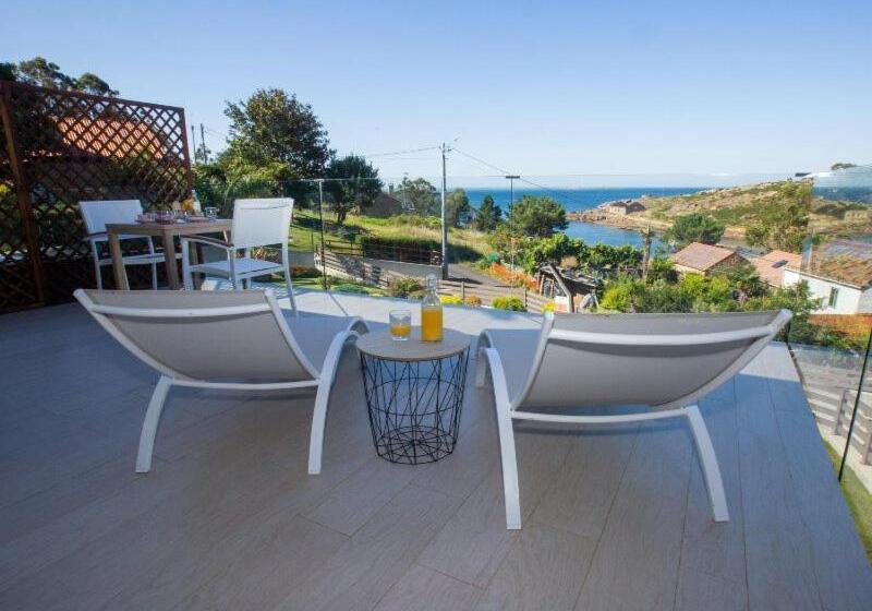 اتاق لوکس با چشمانداز دریا, A Ballenera De Caneliñas