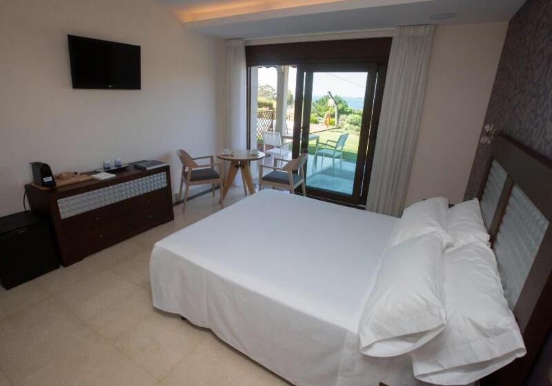 اتاق استاندارد با چشمانداز دریا, A Ballenera De Caneliñas