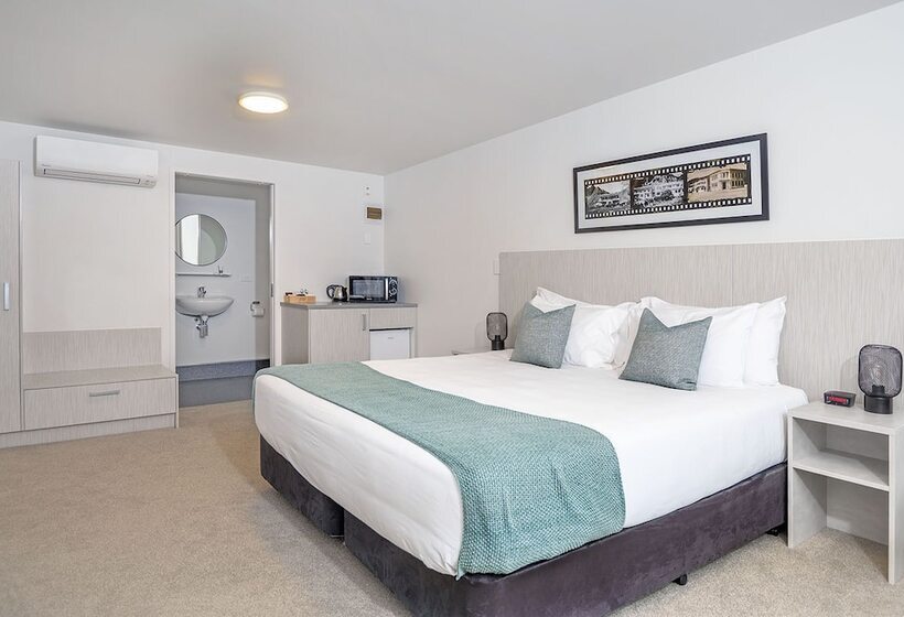 スタンダードスタジオ, The Com Plex Motel