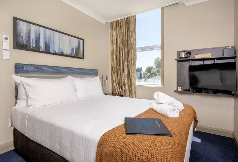 スイート, The Com Plex Motel