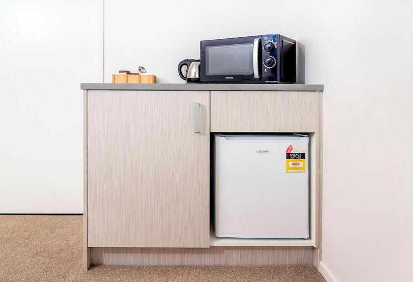 スタンダードスタジオ, The Com Plex Motel