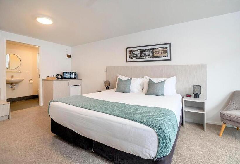 スタンダードスタジオ, The Com Plex Motel