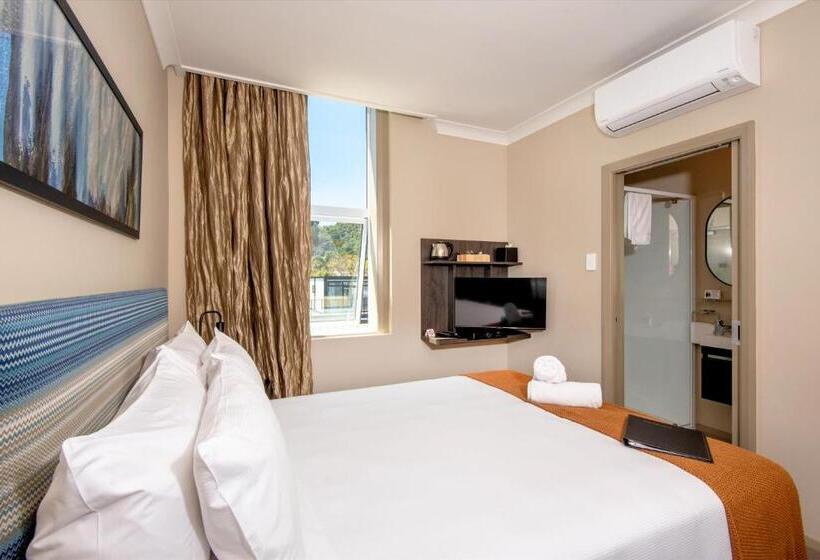 クイーンサイズベッドのスイートルーム, The Com Plex Motel