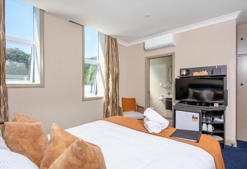 スイート, The Com Plex Motel