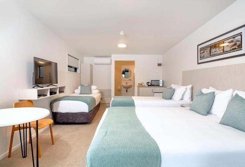 ファミリーステューディオ, The Com Plex Motel