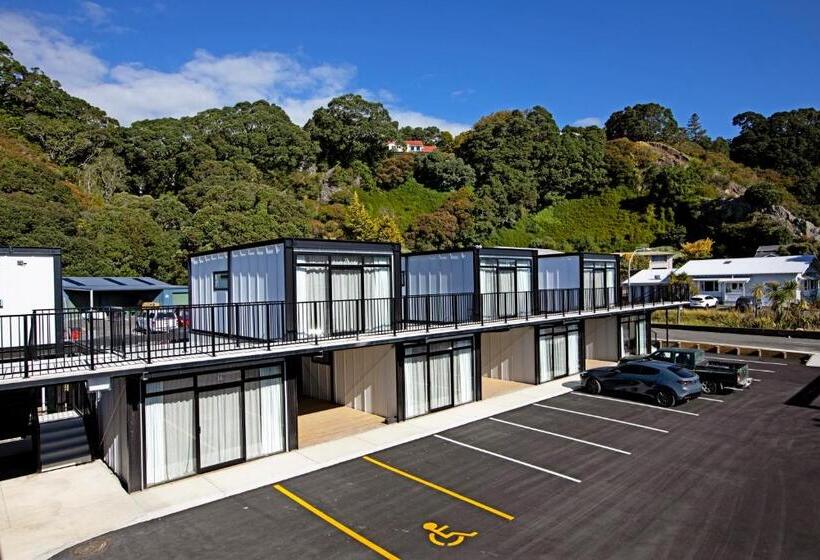 ファミリーステューディオ, The Com Plex Motel