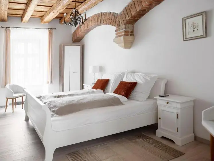 庭の見えるスタンダードトリプルルーム, Florand Rooms&wine