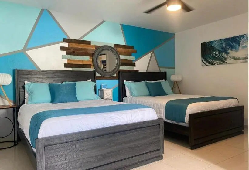 اتاق لوکس, Aqua Marina Beach Club