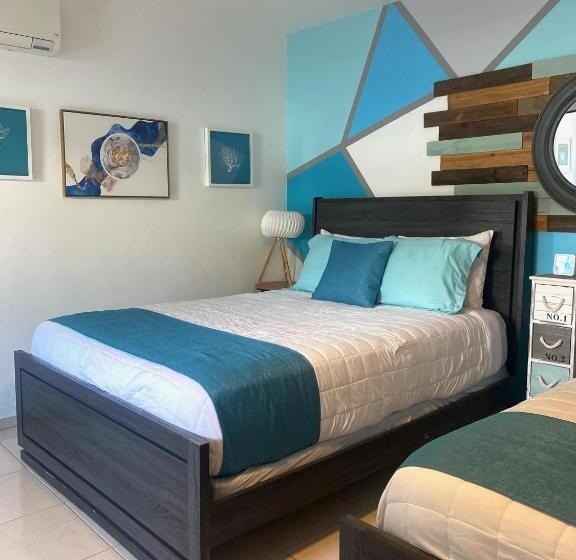 اتاق لوکس, Aqua Marina Beach Club