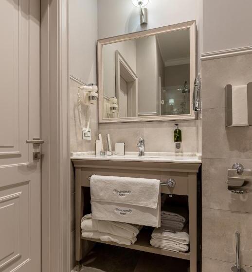 Cameră Standard, Dvoryansky