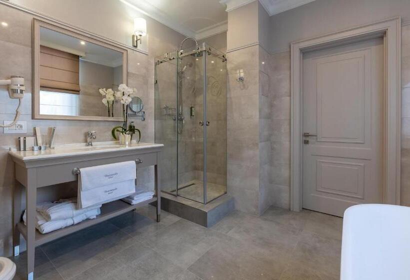 Suite cu Terasă, Dvoryansky