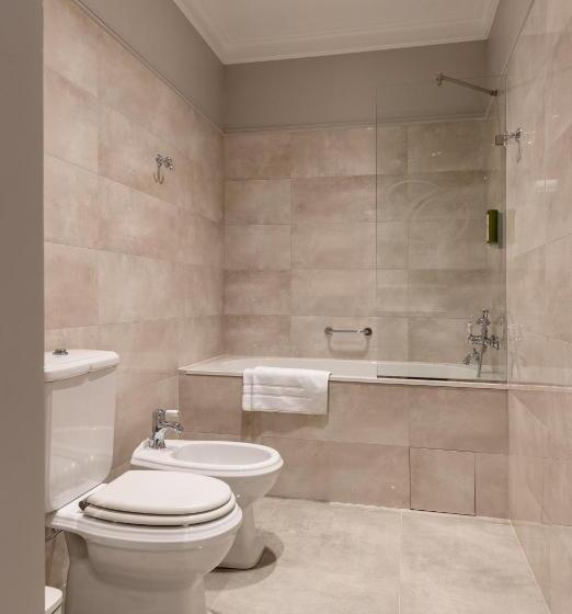 Suite cu Terasă, Dvoryansky