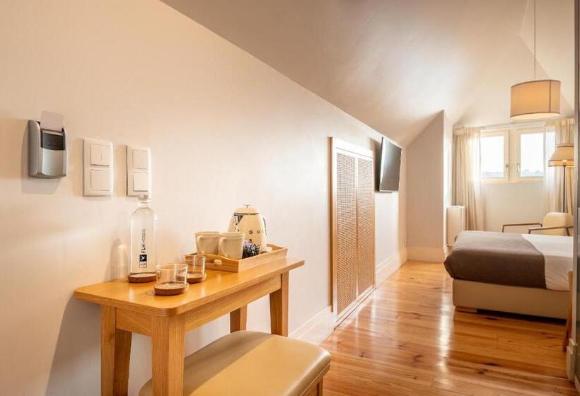 Deluxe room with river view, Memoria Porto Flh Hotels