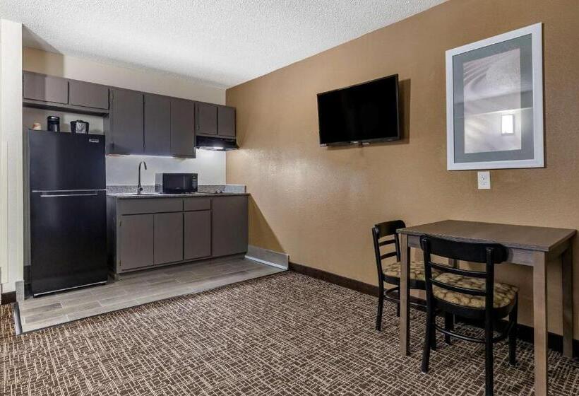 جناح سرير كينج, Quality Inn & Suites Spring Lake   Fayetteville Near Fort Liberty
