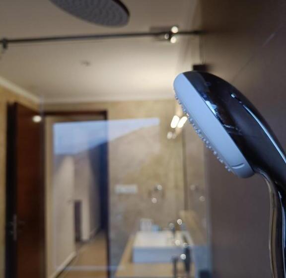 带大床的标准间, The Jungle Mountain Retreat