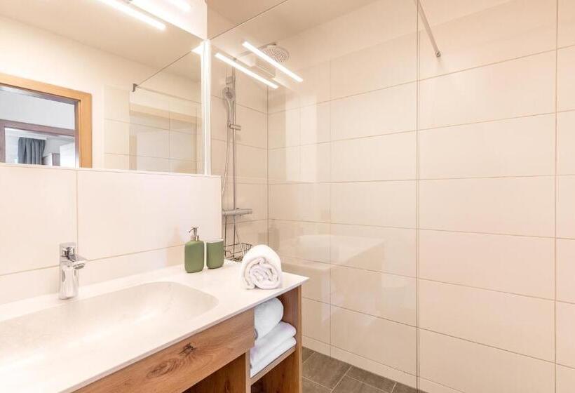 آپارتمان 1 خوابه همکف, Lisal Appartements