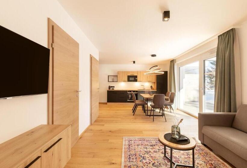 آپارتمان 1 خوابه با تراس, Lisal Appartements