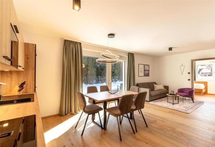 آپارتمان 1 خوابه با تراس, Lisal Appartements