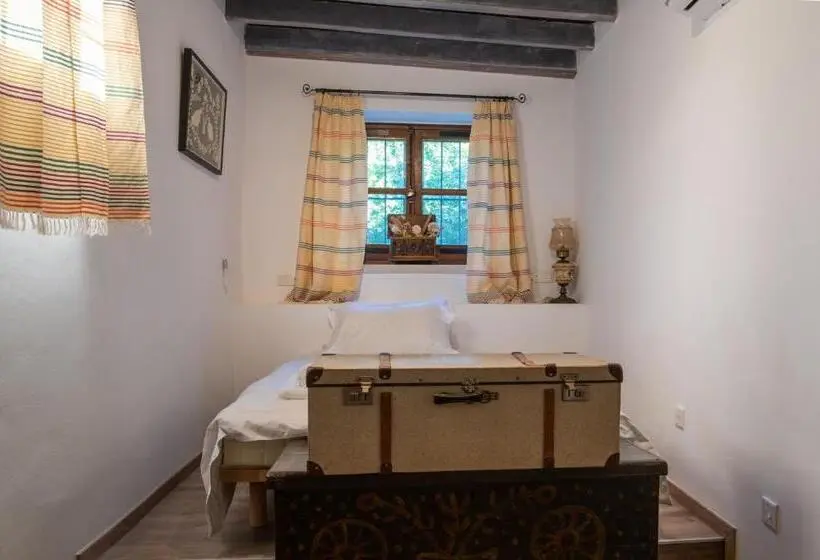 آپارتمان 1 خوابه همکف, Droshia Traditional Homes, Coco Mat Full Experience