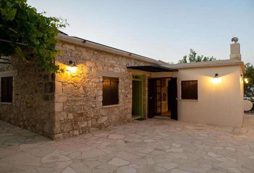 １階の１ベッドルームアパートメント, Droshia Traditional Homes, Coco Mat Full Experience