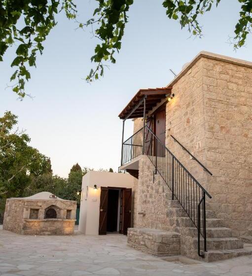 テラス付き１ベッドルームアパートメント, Droshia Traditional Homes, Coco Mat Full Experience