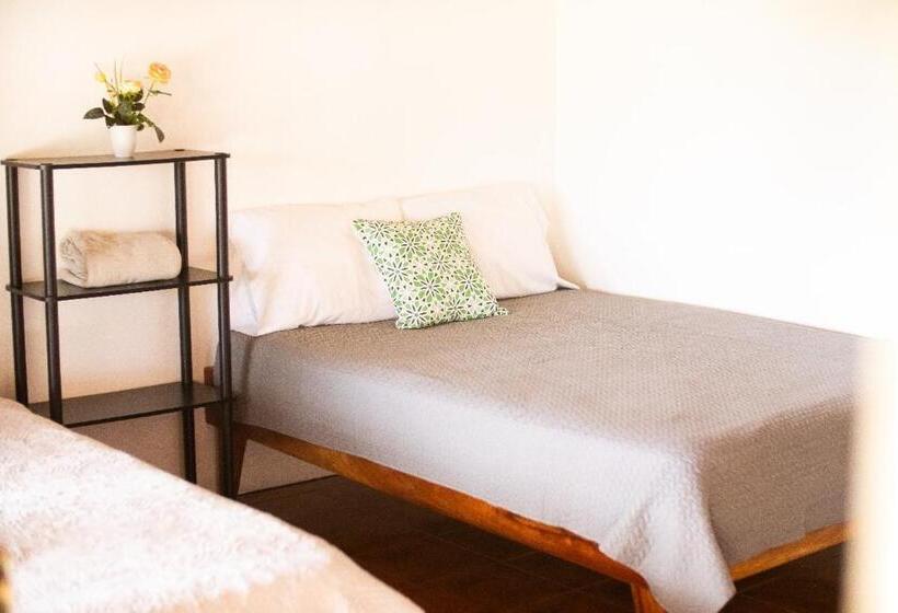 اتاق استاندارد سه نفره, El Nido Lodge