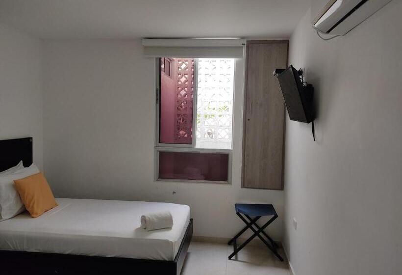 اتاق استاندارد, Escala