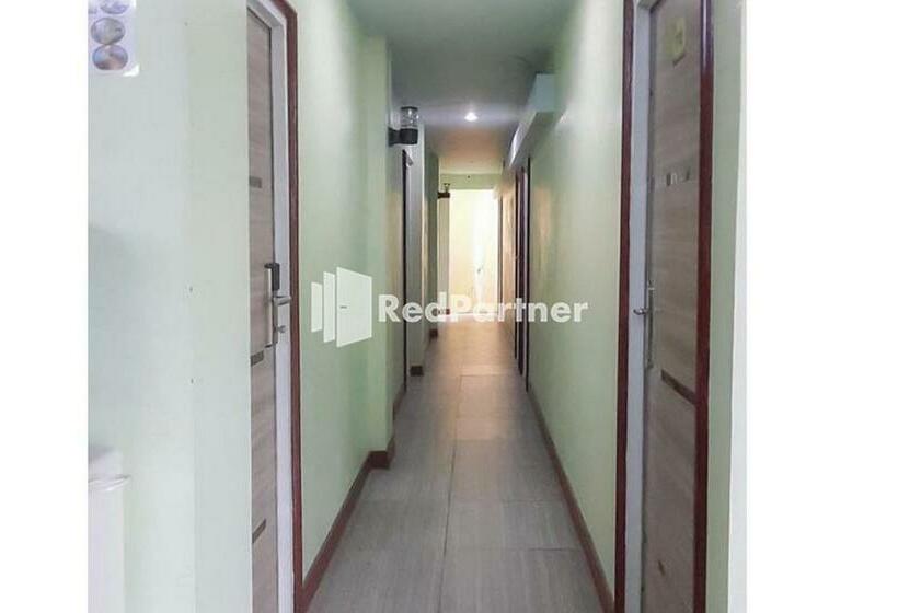 Quarto Deluxe, Guest House Anak Raja Pangkalan Bun Syariah Mitra Reddoorz