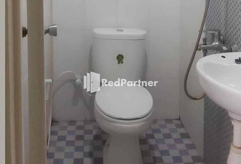 Quarto Economy Individual, Guest House Anak Raja Pangkalan Bun Syariah Mitra Reddoorz