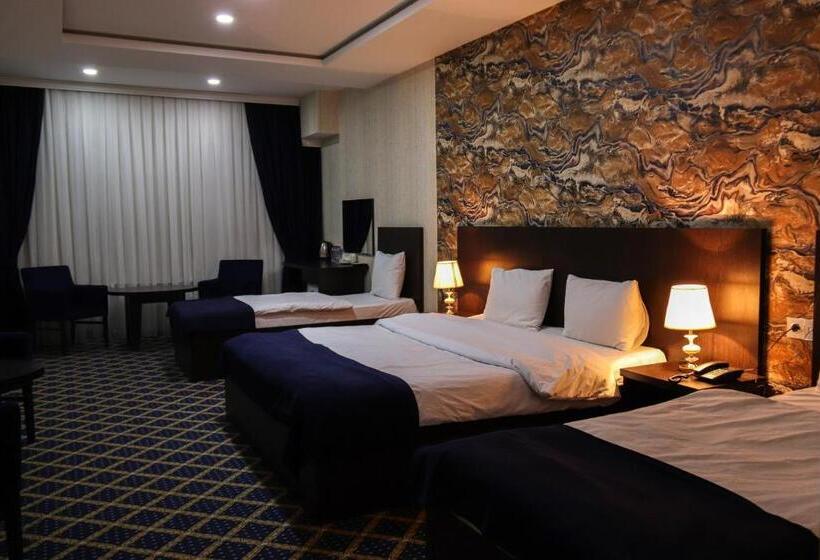 اتاق استاندارد چهار تخته, Kristal Inn