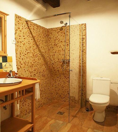 Standardrum, La Hansi In Crit